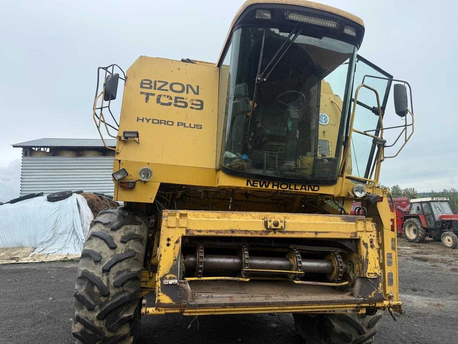 Kombajn New Holland / Bizon tc59