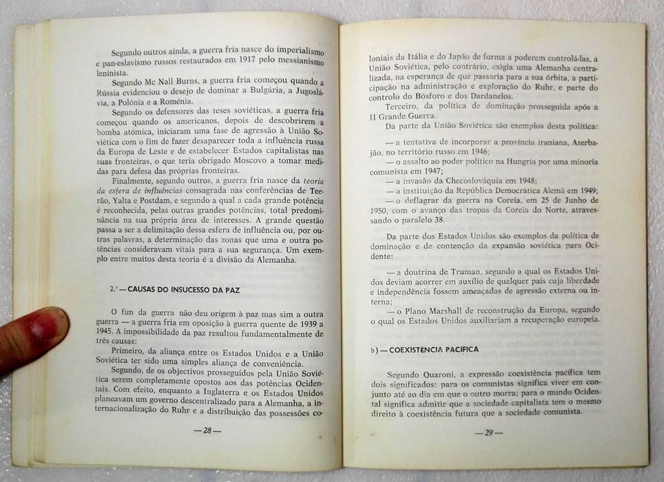 Livro Introdução á Politica -1 - 2º ano CC