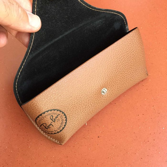 Caixa para guardar óculos de sol RAY BAN -- Só a caixa -- 02