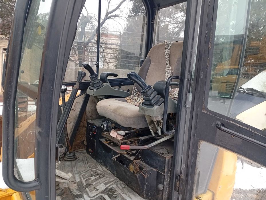 экскаватор JCB8056