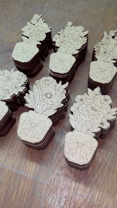 Лазерна різка і гравіювання: фанера, ХДФ, МДФ, акрил, пароніт, тканини