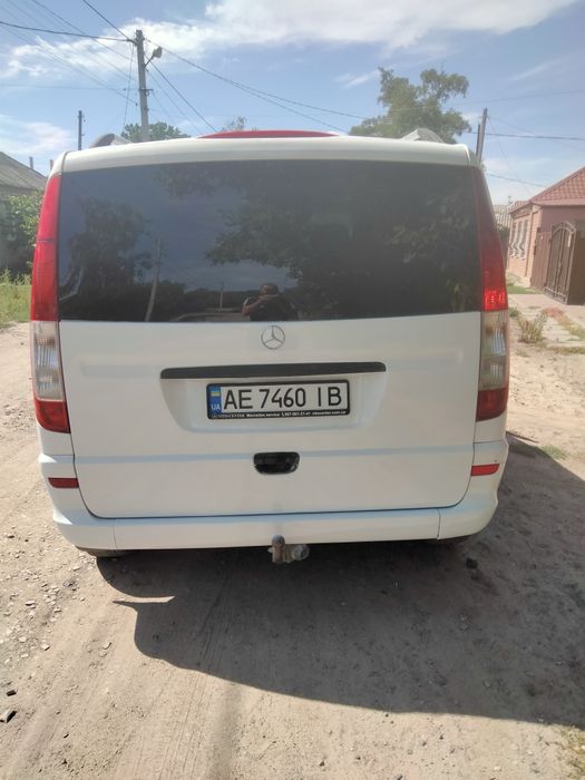 автомобіль Мерседес бенс