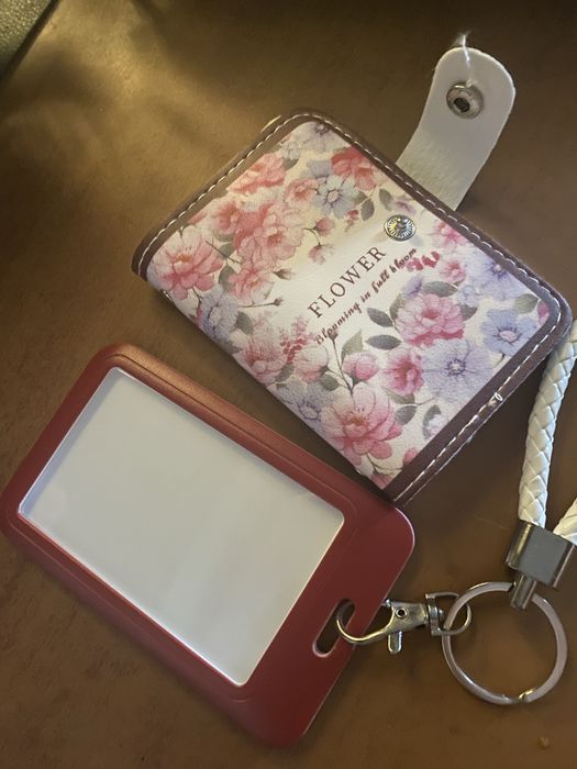 Etui na karty plus na legitymacje