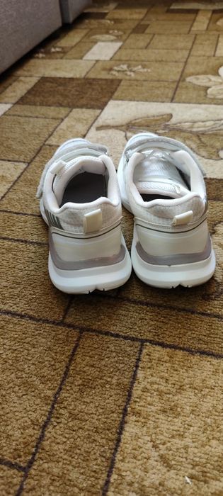 Кросівки 36 розмір