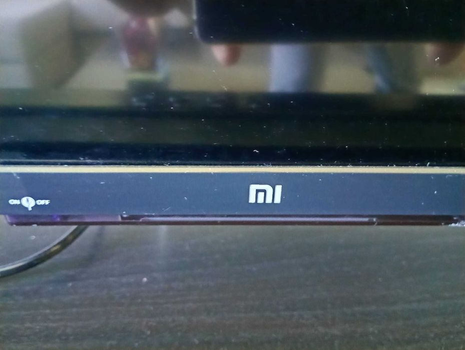 Vendo conjunto : móvel+tv 55/ 4K Full HD da XIAOMI com comando de voz, Google tv, Android integrado. Super estimada, a funcionar na perfeição.
