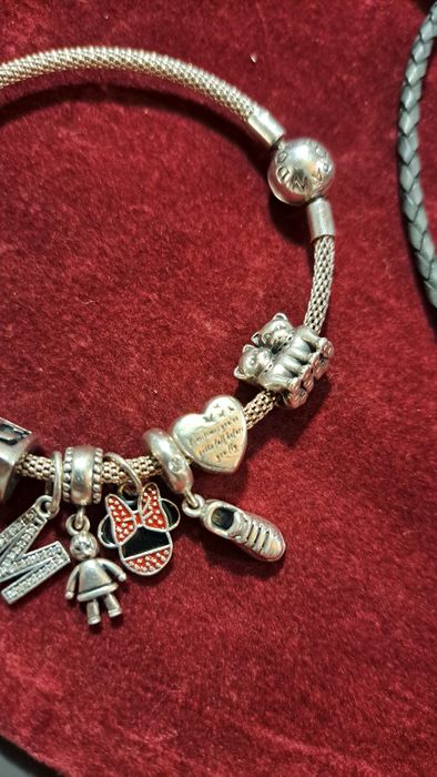 Pandora pratas original.