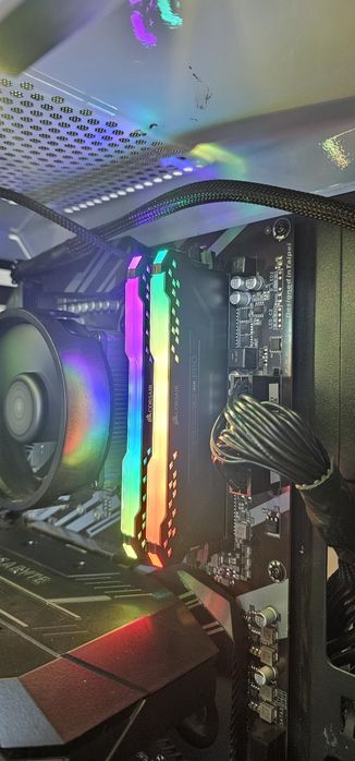 Corsair Vengeance RGB PRO 32GB DDR4 3200MHz (2x16GB)