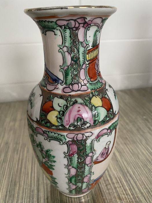 Jarrão antigo em porcelana chinesa