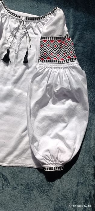 Вишиванка жіноча