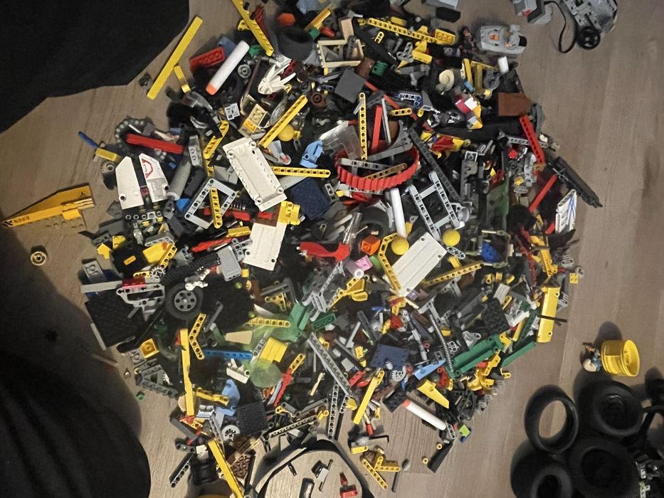 Hrande lote de legi , robotica e nao  só