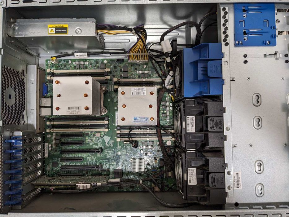 Сервер HP Proliant ML150 GEN9