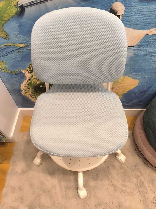 IKEA VIMUND Dziecięce krzesło biurowe stan bardzo dobry kolor miętowy