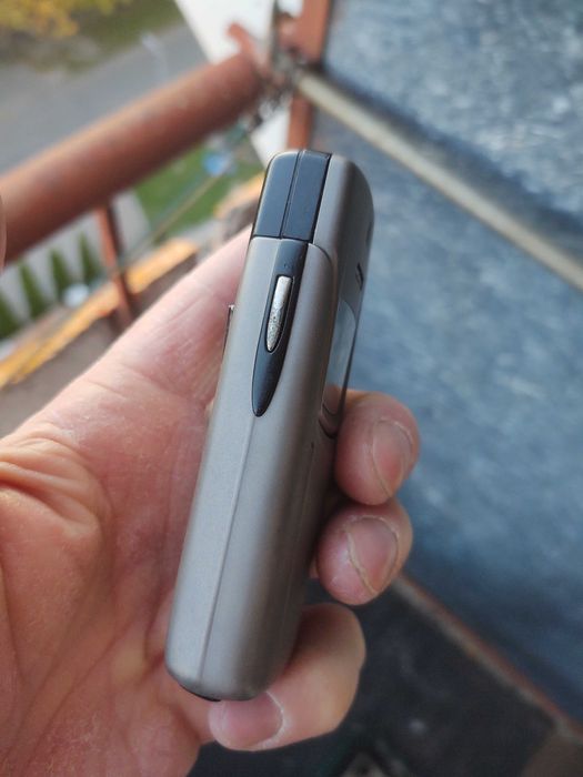 Nokia 8910.    .