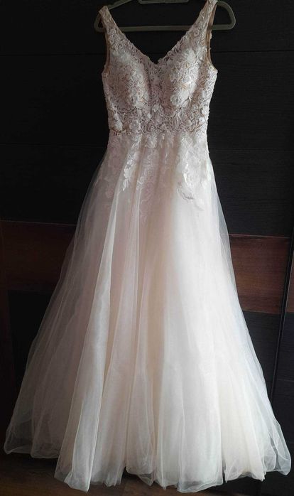 Suknia ślubna kształt litera A rozmiar 36/38