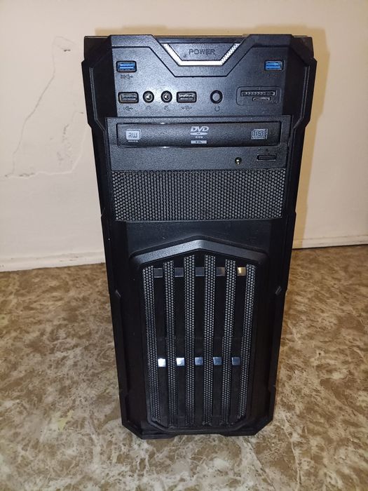 Obudowa PC + 2 wentylatory RGB + napęd CD/DVD