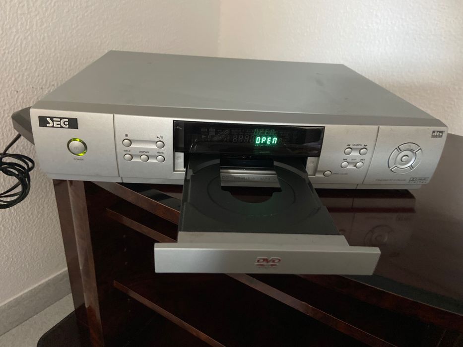 Leitor de DVD  cinzento