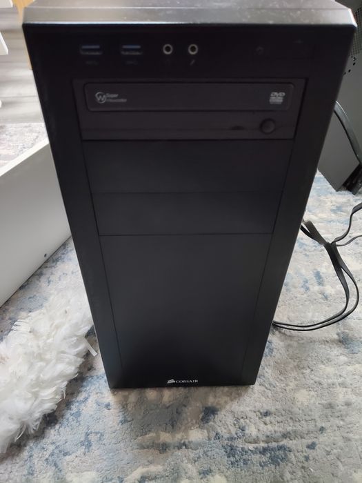 Gtx 1070 aorus + 16 GB ram DDR4 (4x4gb) + mb z170A + I5 6600 + caixa