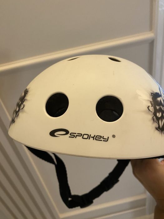 Kask Spokey dla rowerzystów, wrotkarzy i skaterów