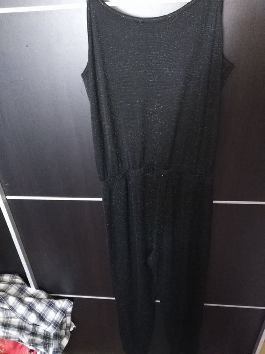 Macacão preto com brilho LFTS tamanho L (entre cavas 45cm)