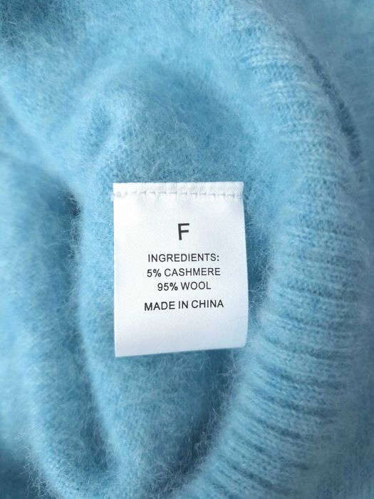 Sweter golf jasny niebieski wełniany kaszmirowy puszysty jak chmurka