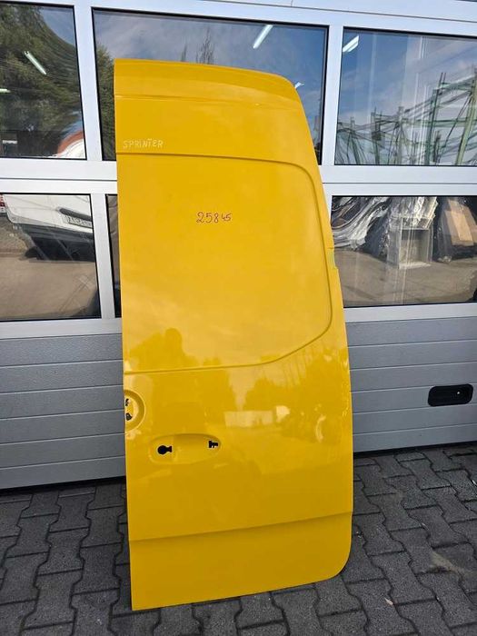 Mercedes Sprinter 907 Drzwi Prawy Tył
