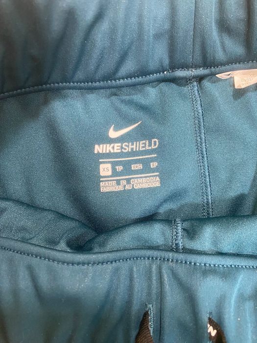 Жіночі спортивні фірмові штани Nike, розмір XS