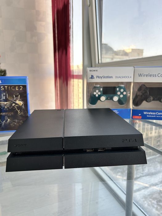 PlayStation 4  1Тб