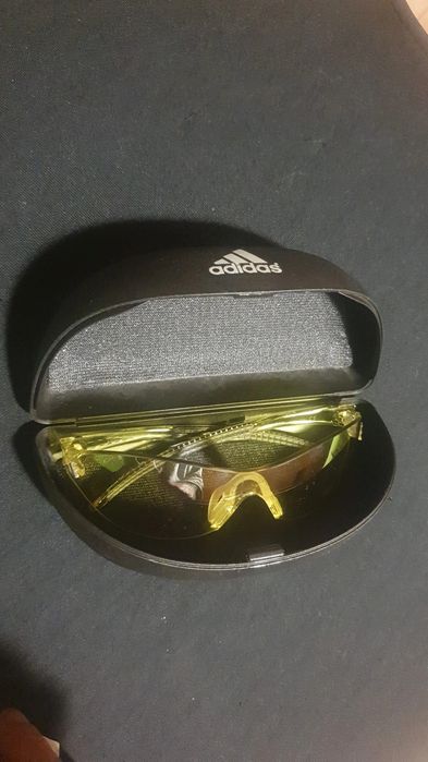 Oculos de ciclismo Adidas novos