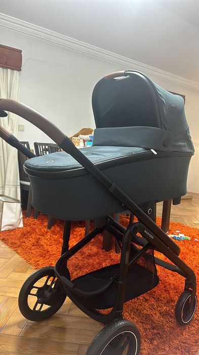 Carrinho com Alcofa MaxiCosi