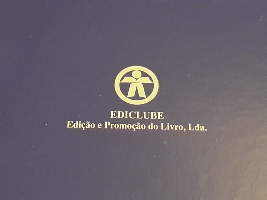 Livros culinária da Ediclube "O mundo da cozinha".