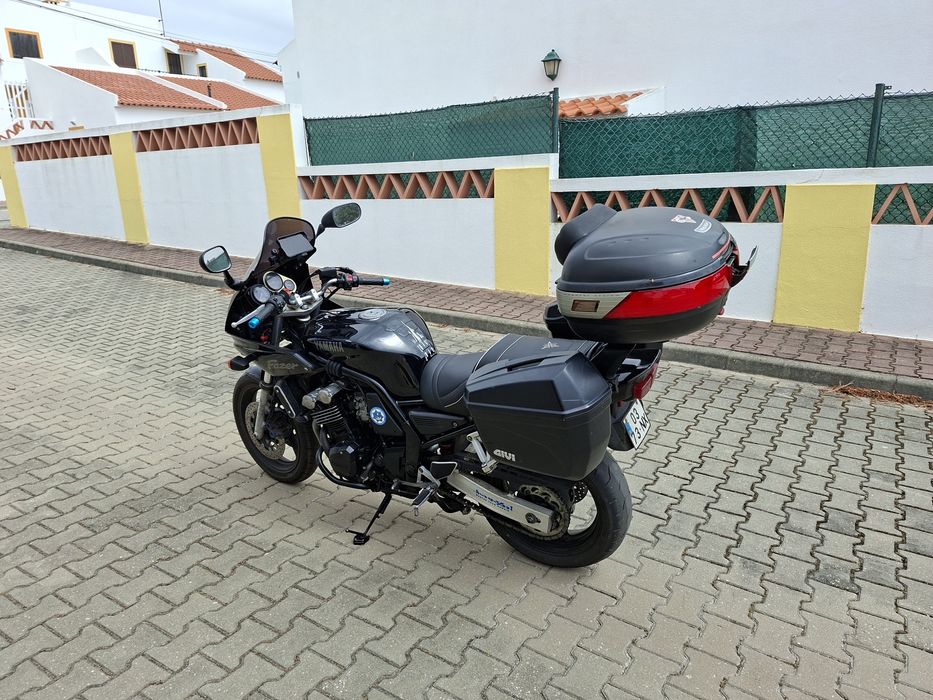 Segue para venda Yamaha fazer 600
