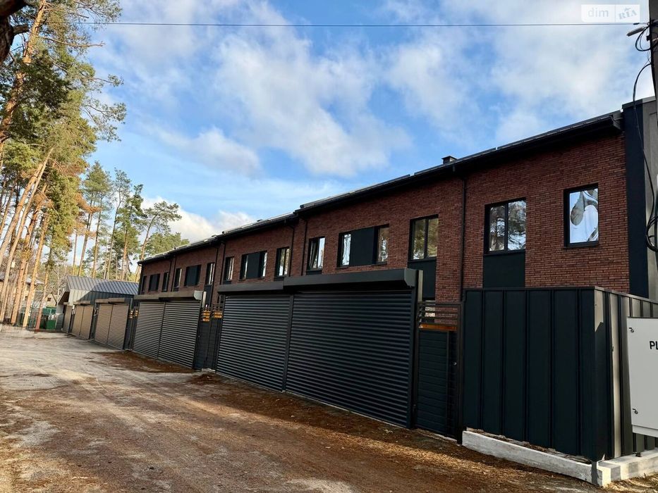 Продажа 3 эт. таунхауса 1.4 сот, 86 кв.м, 3 комнаты, ул.Руденко