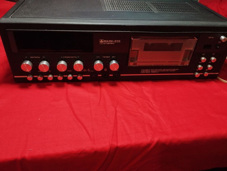 Кассетный магнитофон Маяк 233 Стерео проигрыватель Вега 109-АК15АС109