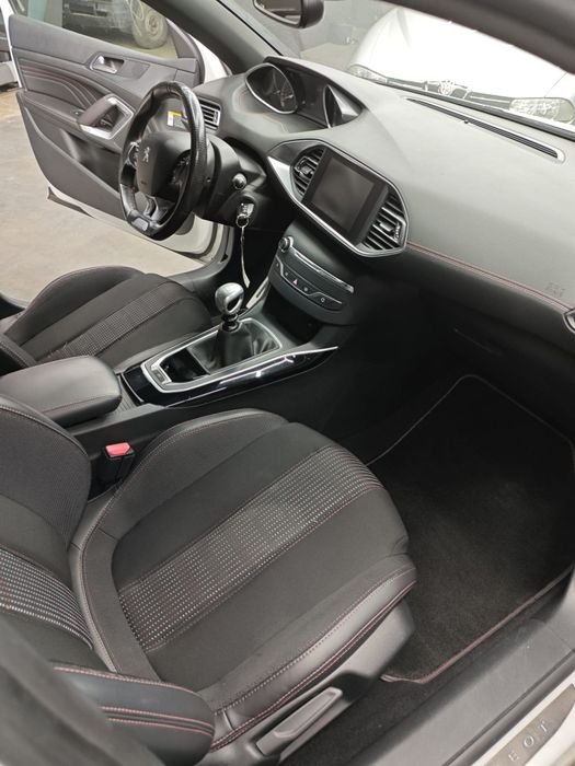 PEUGEOT 308 GT Line 1.2 PureTech 130cv