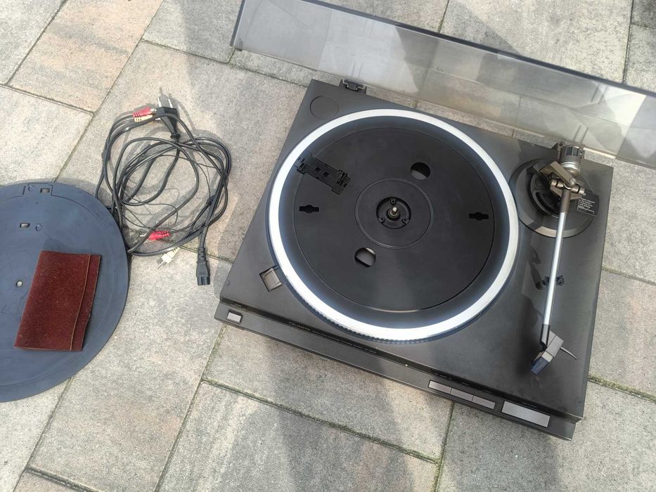 Gramofon Technics SL-QD33 Quartz Direct Drive | Włącza się, kręci talerz