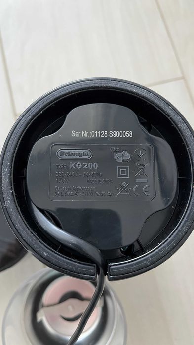 Młynek do kawy DE LONGHI KG200