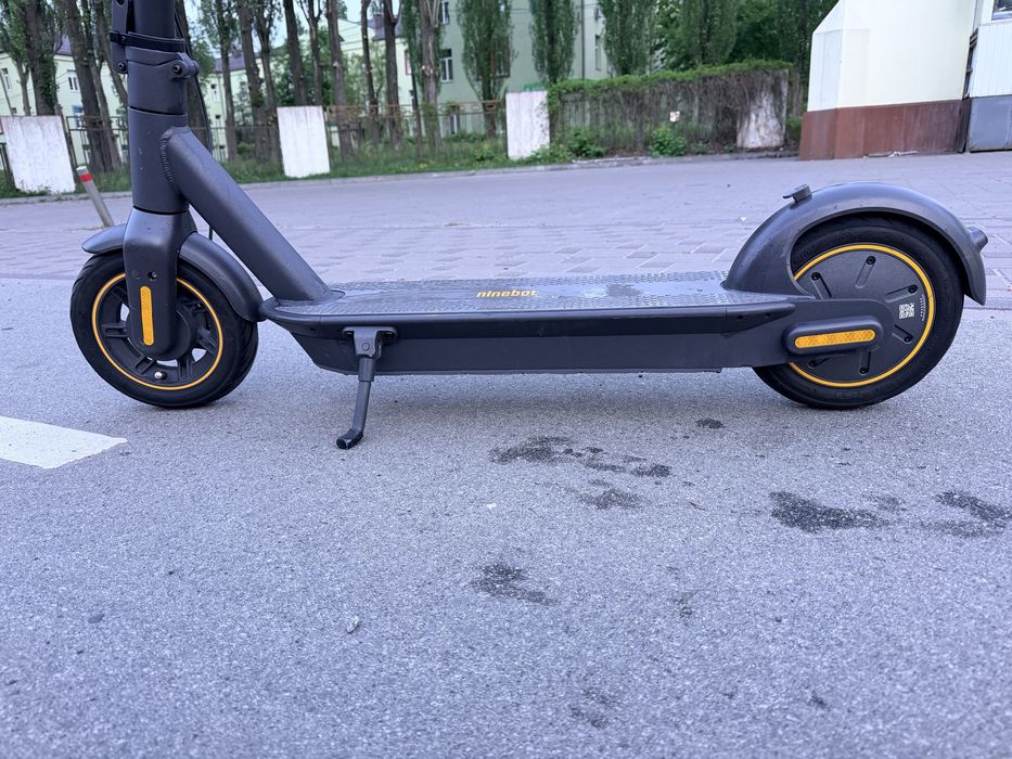 Електросамокат Segway Ninebot KickScooter MAX G30P  30км/год