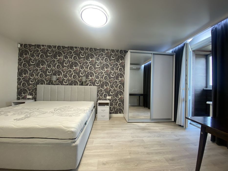 Продам 4 квартиру, пр. Л. Свободы 39, м. « Победа»