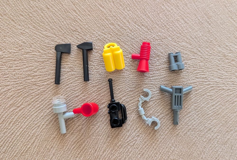 10 Minifiguras Lego City com acessórios