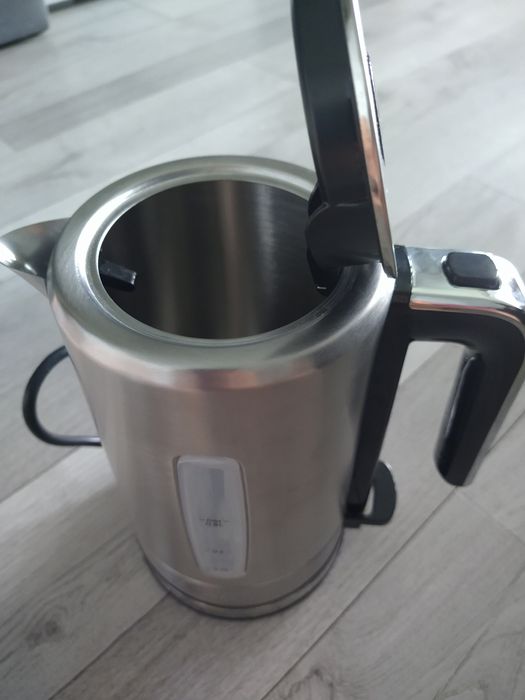 Czajnik elektryczny Russell Hobbs
