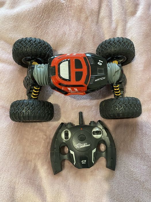 Машинка на радіоуправлінні