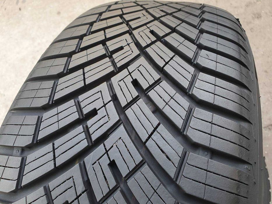 2x Continental Allseason Contact 2  225/40r18  7,4mm