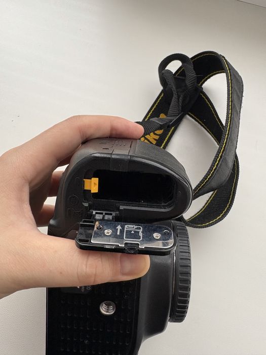 Фотоапарат Nikon D5200 body