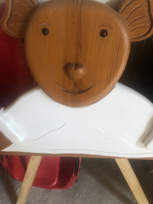 Mesinha de cabeceira + candeeiro + estante