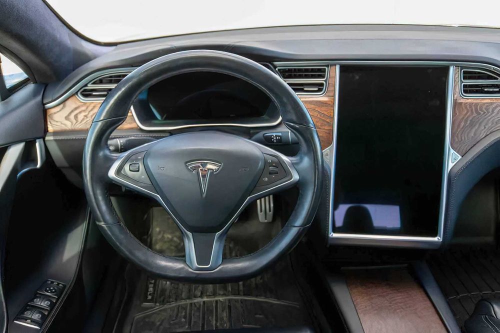 Tesla Model S P100D      2017