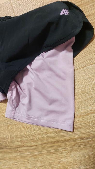 Spodenki sportowe 4F dla dziewczynki rozmiar  134/140