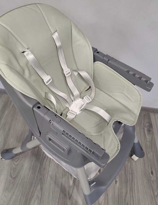 Детский стульчик для кормления со съемным столиком bambi