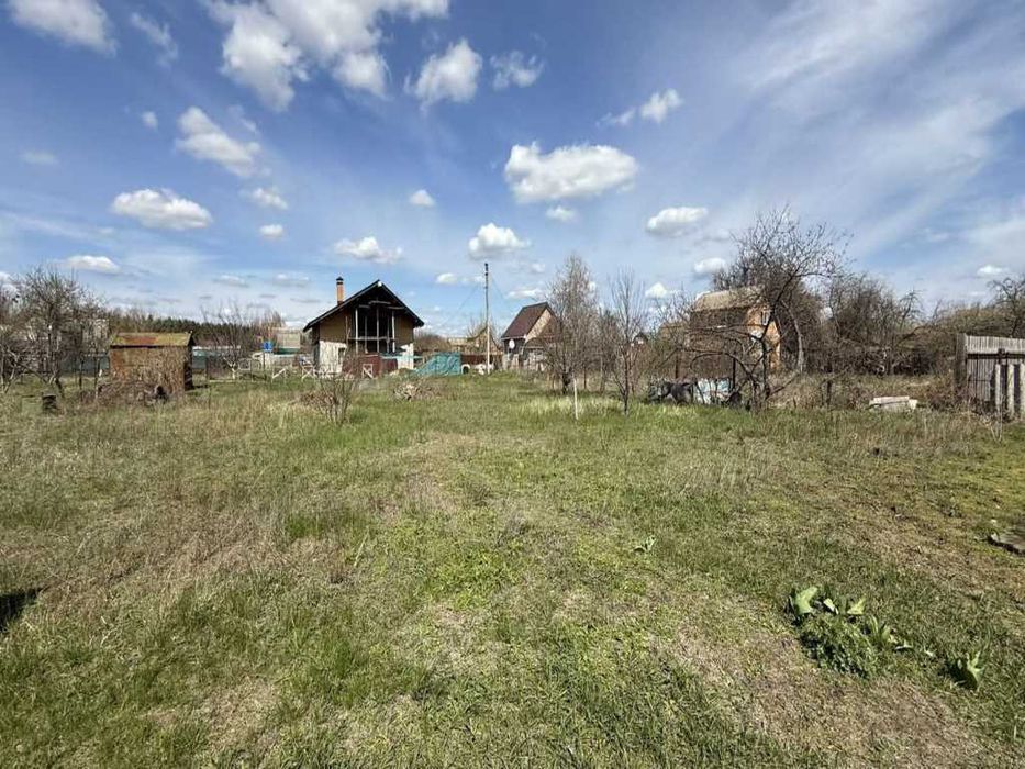 Дача біля річки — місце, де хочеться проводити кожні вихідні