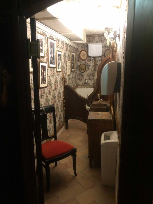 ЦЕНТР! Продаж Приміщення - Ресторан з Обладнанням. Власна Броварня.