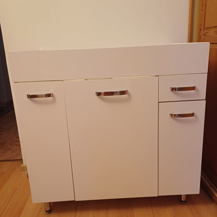 Sprzedam szafkę łazienkową